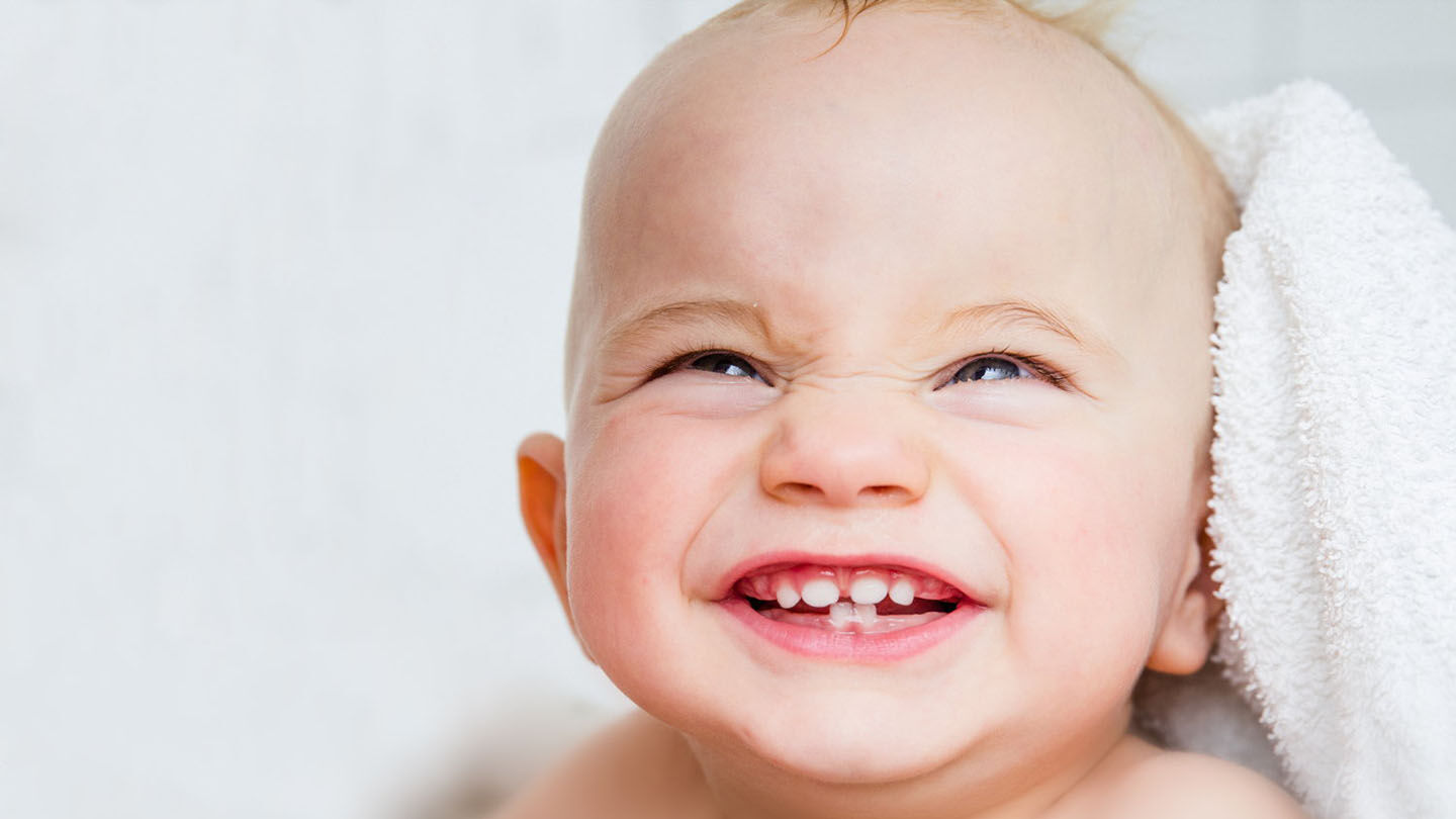 https://www.chicco.ch/dw/image/v2/BJJJ_PRD/on/demandware.static/-/Sites-Chicco-Switzerland-Library/default/dw07f05486/site/13-Consigli/Articoli/Suzione/Ciuccio e malocclusioni/CIUCCIO_MALOCCLUSIONI_1440X810.jpg